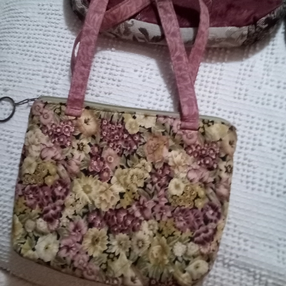 Variety of lovely purses $ 10.00 each - Picture 8 of 12